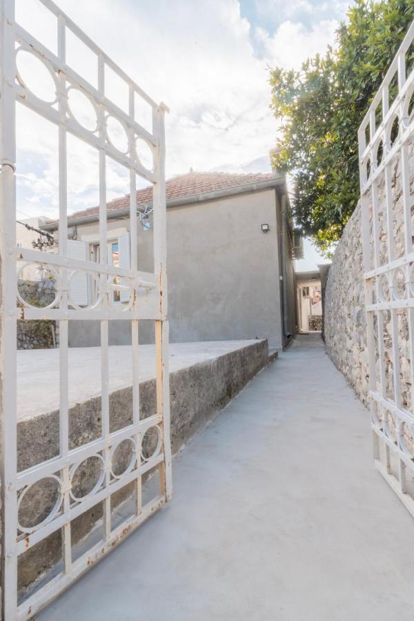 Apartments Florian Lopud Exterior foto